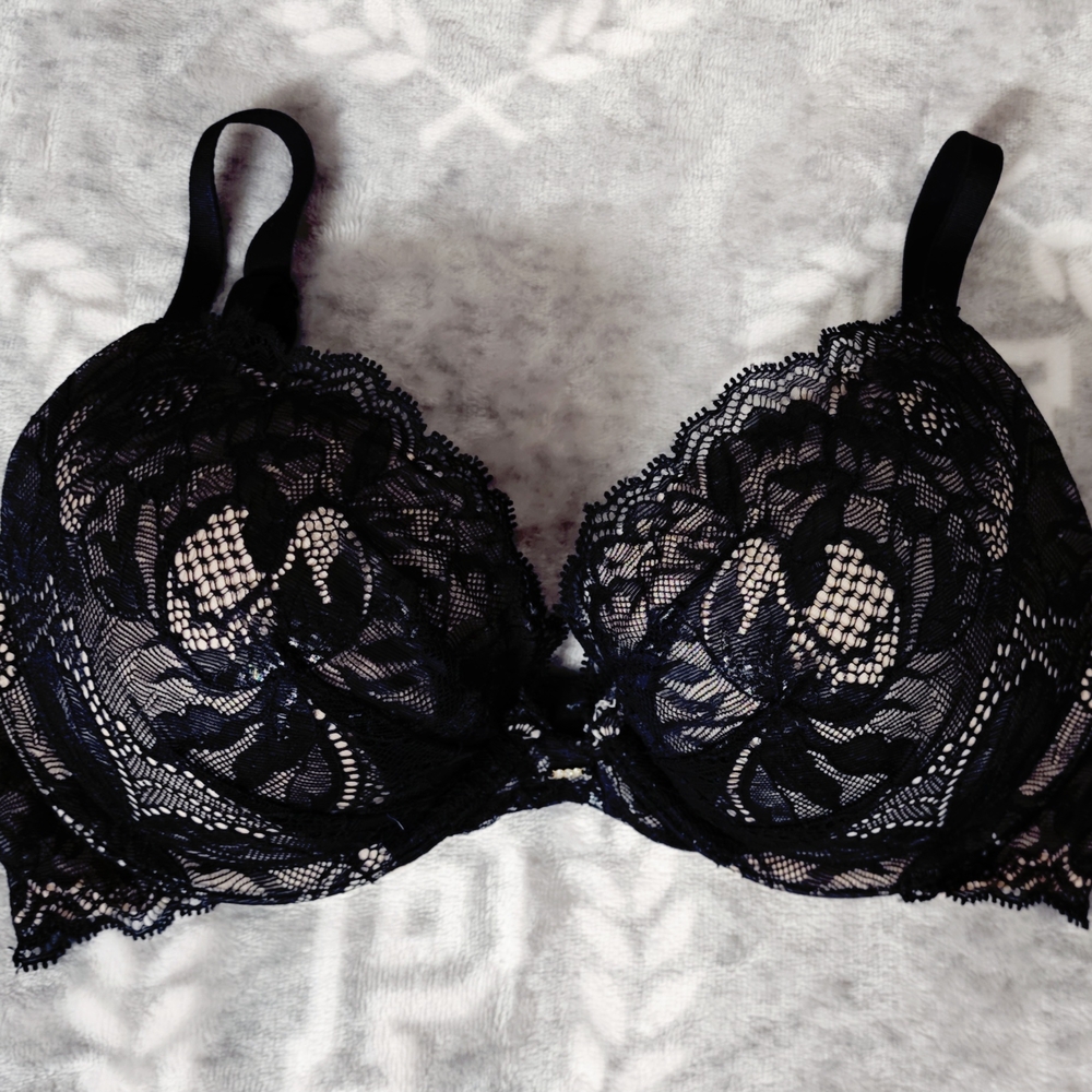 Elegant Black Lace Bra